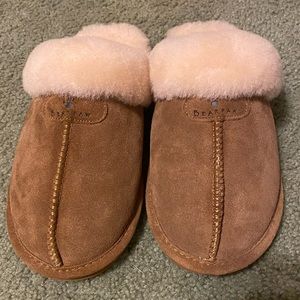 Bearpaw slippers